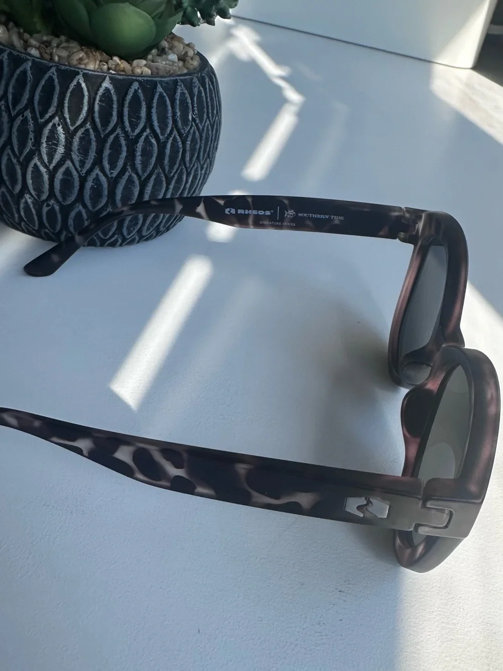 Rheos Tortoiseshell Cat Eye Sunglasse